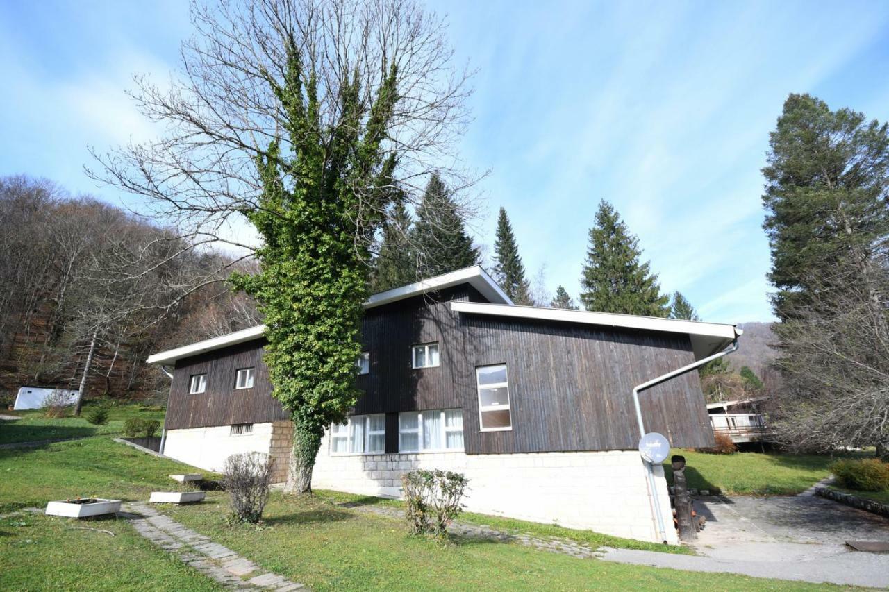 Hotel Np Sutjeska Paviljon A Tjentiste Exterior foto